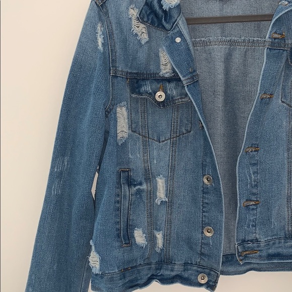 Distressed denim jacket - Picture 3 of 7